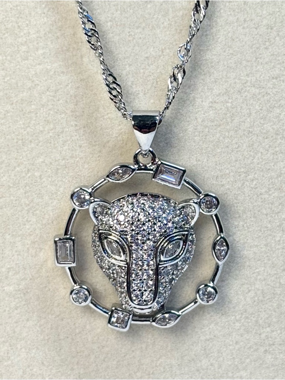 18k white gold-plated panther pendant necklace - Picture 7 of 7